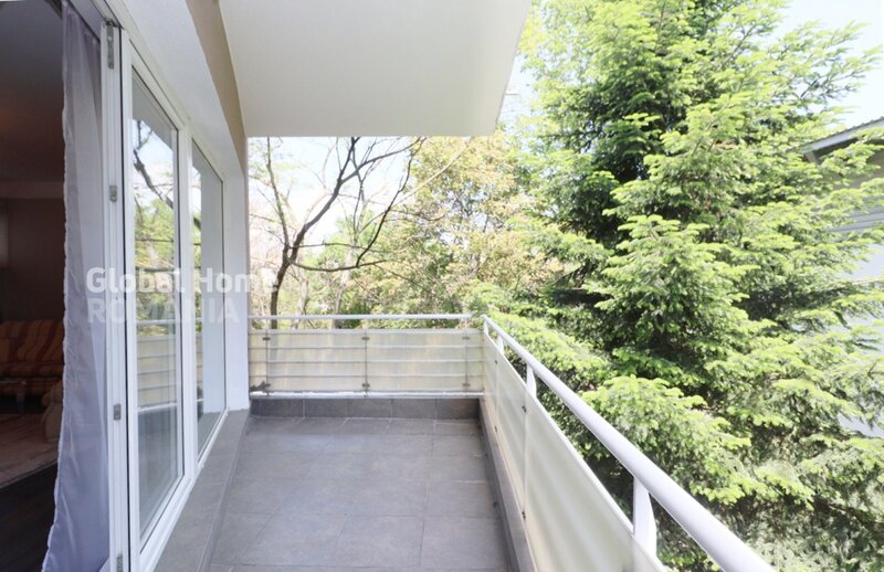 Intrare Sat Francez, Aron Cotrus, apartament 4 camere,  3 terase, Herastrau.