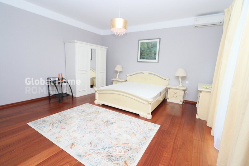 Intrare Sat Francez, Aron Cotrus, apartament 4 camere,  3 terase, Herastrau.